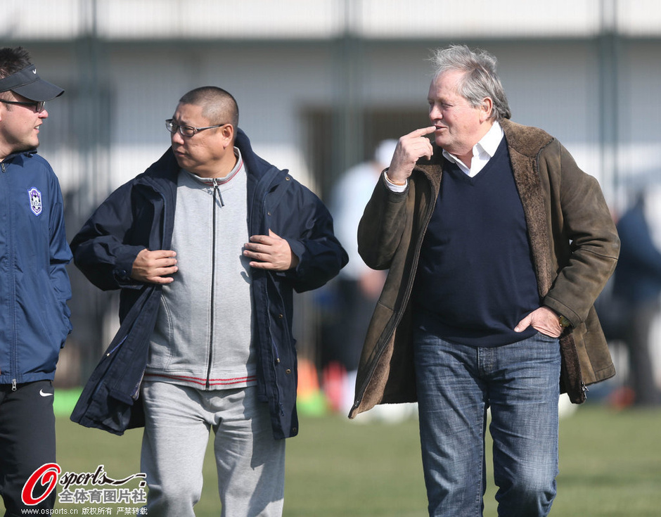  波尔多功勋教练下课引发动荡  