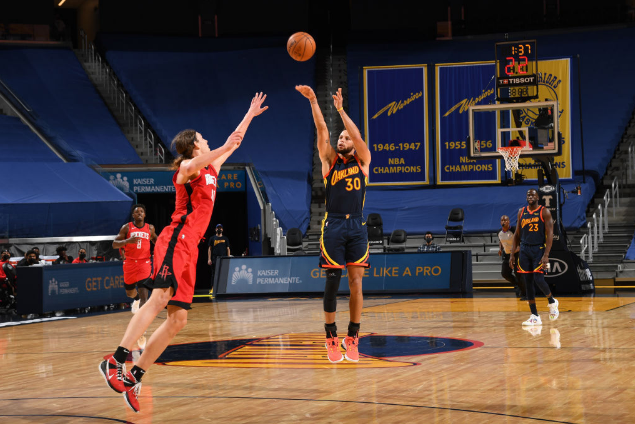  火箭送出沃尔换首轮签，重建计划加速推进  