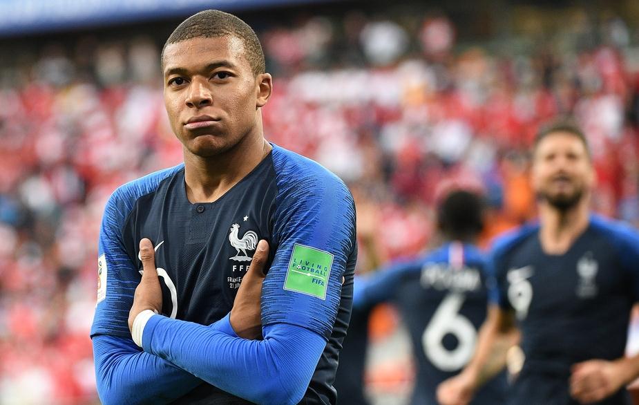  尼斯主帅变阵，三中卫体系激活进攻  